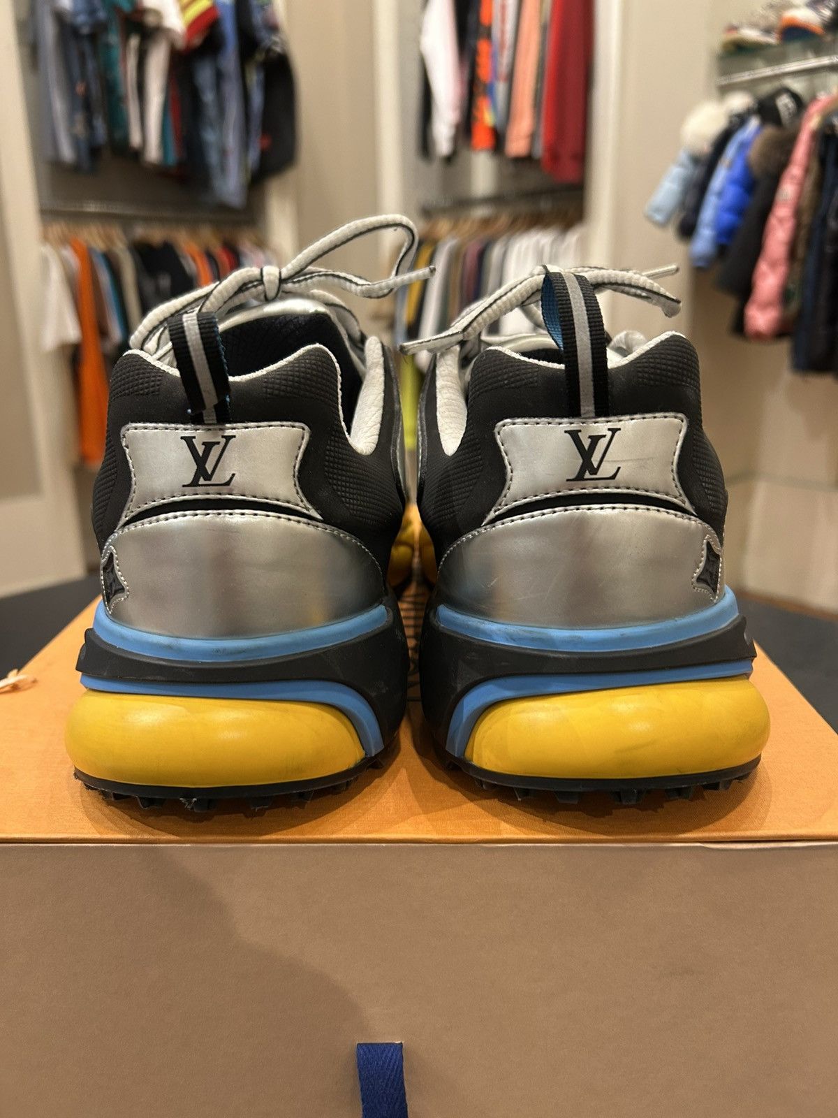 Louis Vuitton Louis Vuitton Runner ‘Tactical Grey’ Size US 10 / EU 43 - 3 Thumbnail