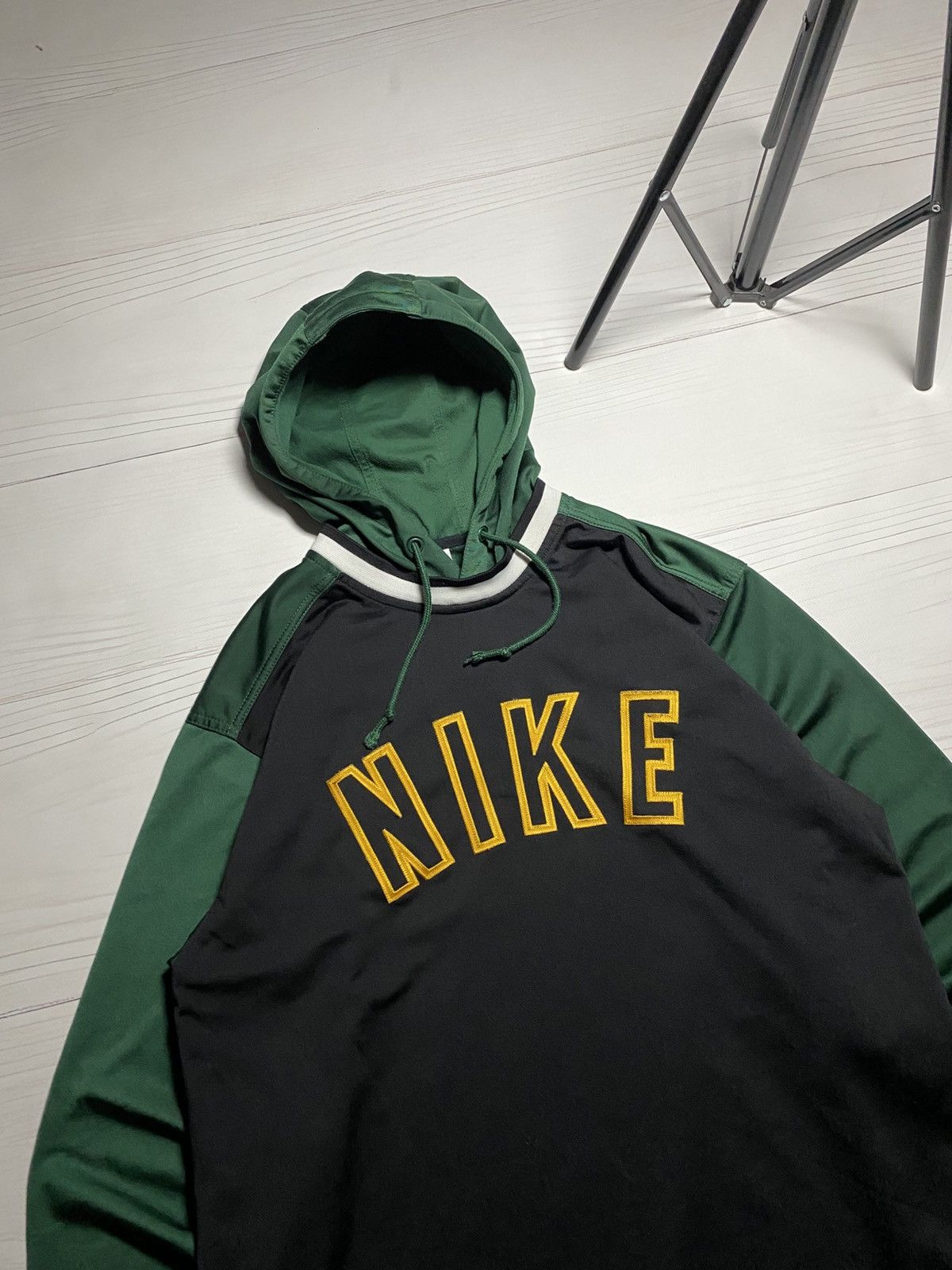 Nike Vintage 90’s Nike Big Logo Swoosh USA oversize hoodie Size US S / EU 44-46 / 1 - 7 Thumbnail
