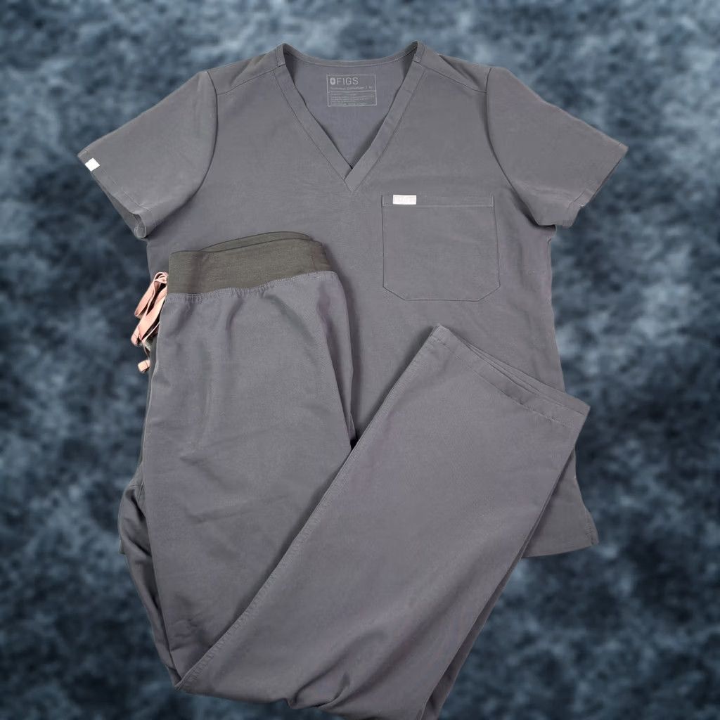 Vintage Figs Scrub Set Womens Medium - Catarina Top - Livingston Pants - Dark Gray Size M / US 6-8 / IT 42-44 - 1 Thumbnail