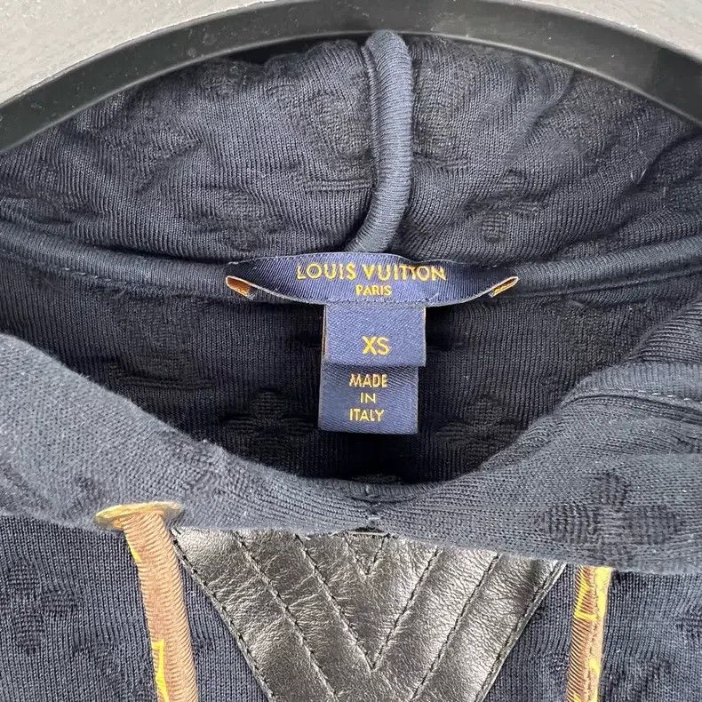 Louis Vuitton Louis Vuitton Navy Blue Embossed Dark Pattern Full Print S Size XS / US 0-2 / IT 36-38 - 3 Thumbnail