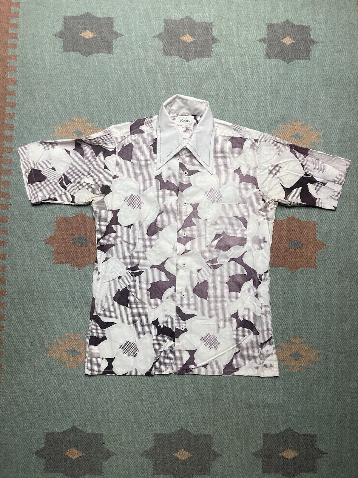 Vintage VTG 70s button shirt career club dagger collar camo medium Size US M / EU 48-50 / 2 - 1 Thumbnail