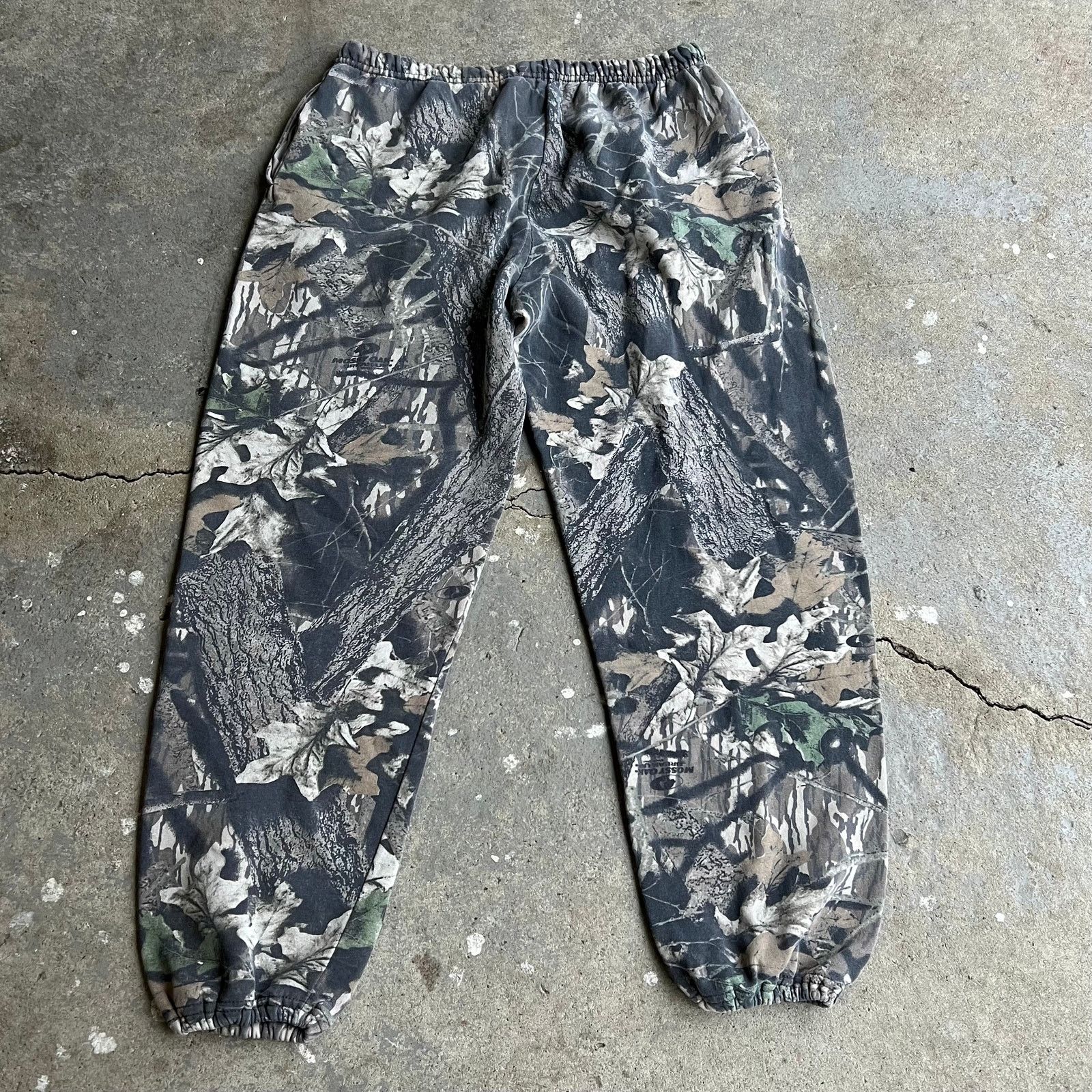 Vintage Vintage realtree camo jerzees essential blank sweatpants Size US 30 / EU 46 - 3 Thumbnail