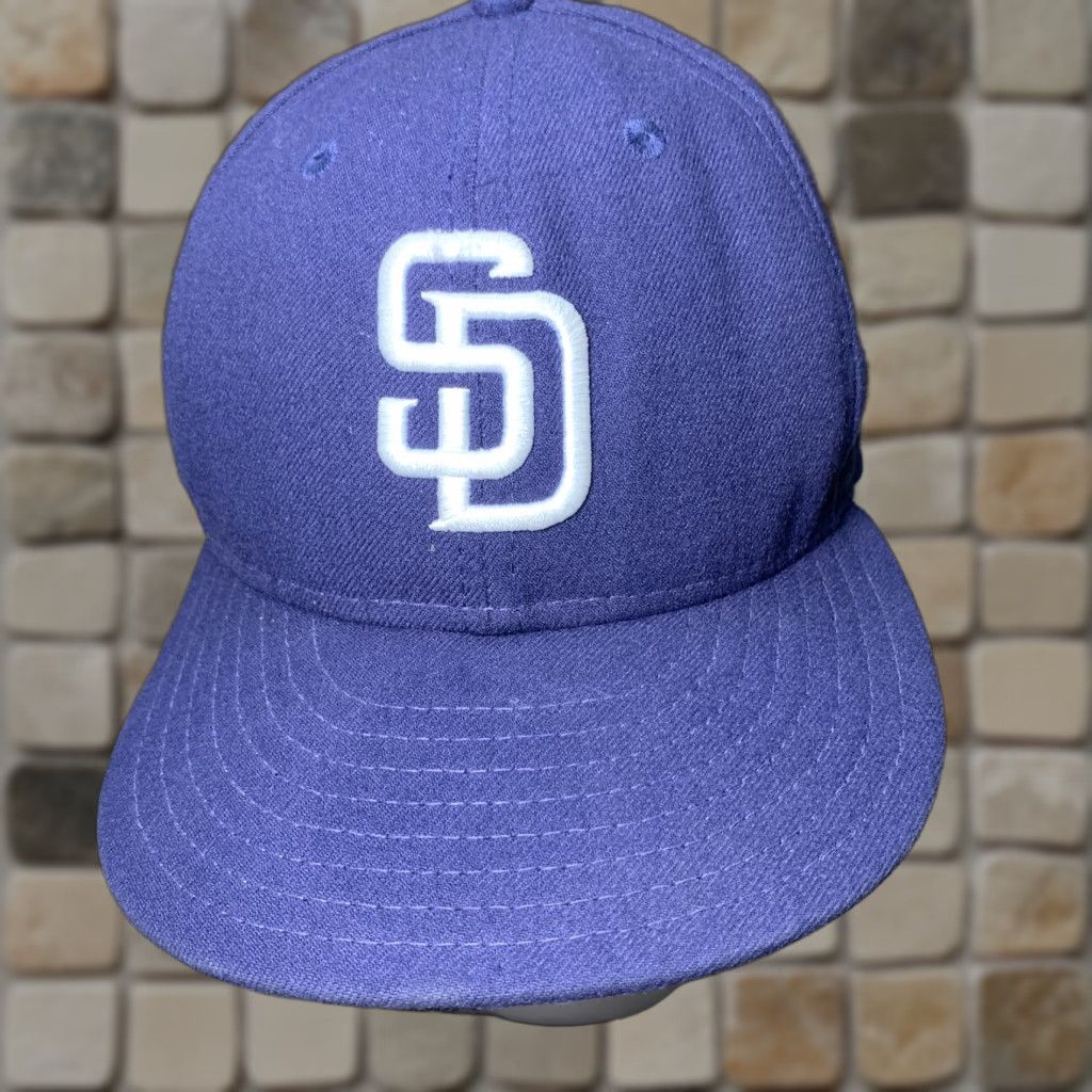 New Era San Diego Padres SD MLB Hat Cap New Era 59Fifty Navy Mens Casual Baseball Cap 6 7/8 Authentic Collection Size ONE SIZE - 1 Thumbnail