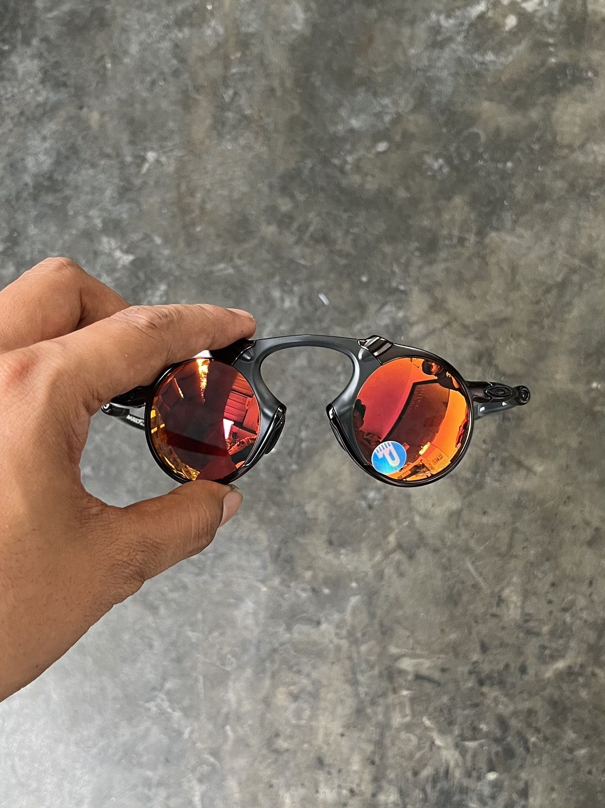 Oakley Oakley Madman Dark carbon / Ruby Polarized Size ONE SIZE - 2 Thumbnail