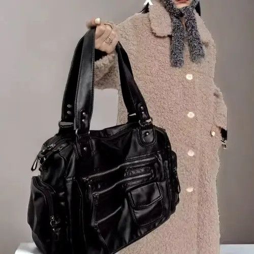 Vintage Streetwear Retro Vintage Style Punk Capacity Crossbody Bag Size ONE SIZE - 4 Thumbnail