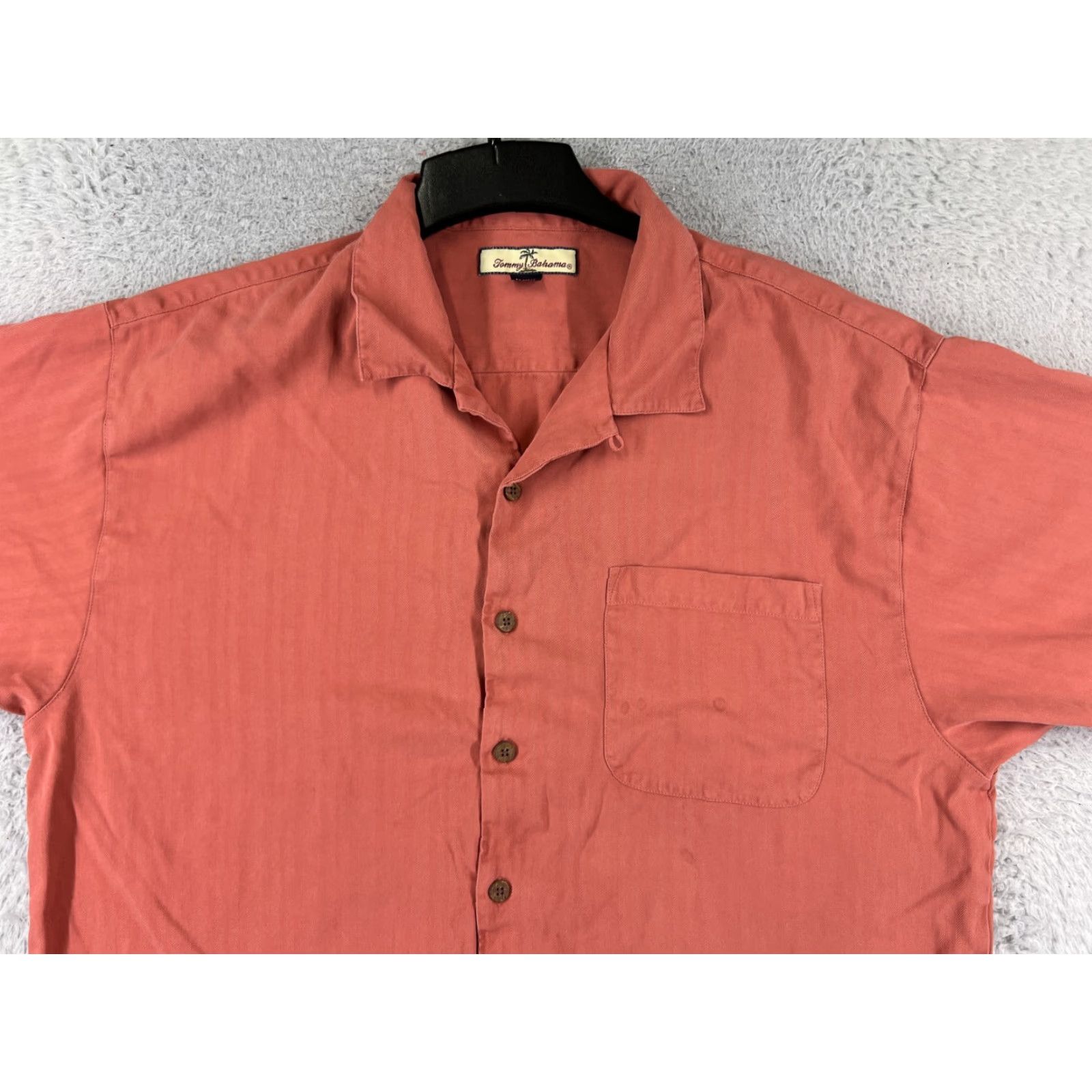 Tommy Bahama VINTAGE Tommy Bahama Shirt? Wait This is not vintage. We must start with Tommy Bahama Shirt Men XL Red Herringbone Silk Button-Up Hawaiian Size US XL / EU 56 / 4 - 6 Thumbnail