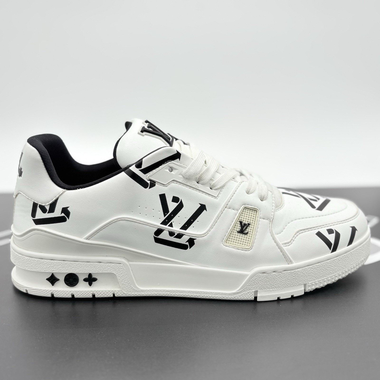 Louis Vuitton Louis Vuitton Trainer ' White Black Recycled ' | CLEAN! Size US 11.5 / EU 44-45 - 2 Thumbnail