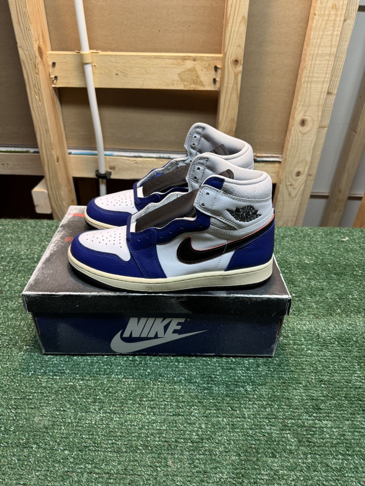 Jordan Brand Jordan Retro 1 Rare Air Size 9 Size US 9 / EU 42 - 6 Thumbnail
