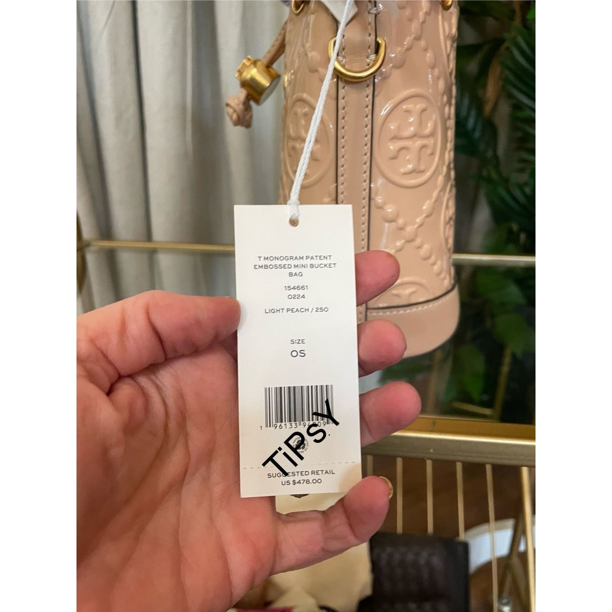 Tory Burch NWT! Tory Burch T Monogram Embossed Patent Leather Bucket Ba Size ONE SIZE - 7 Thumbnail