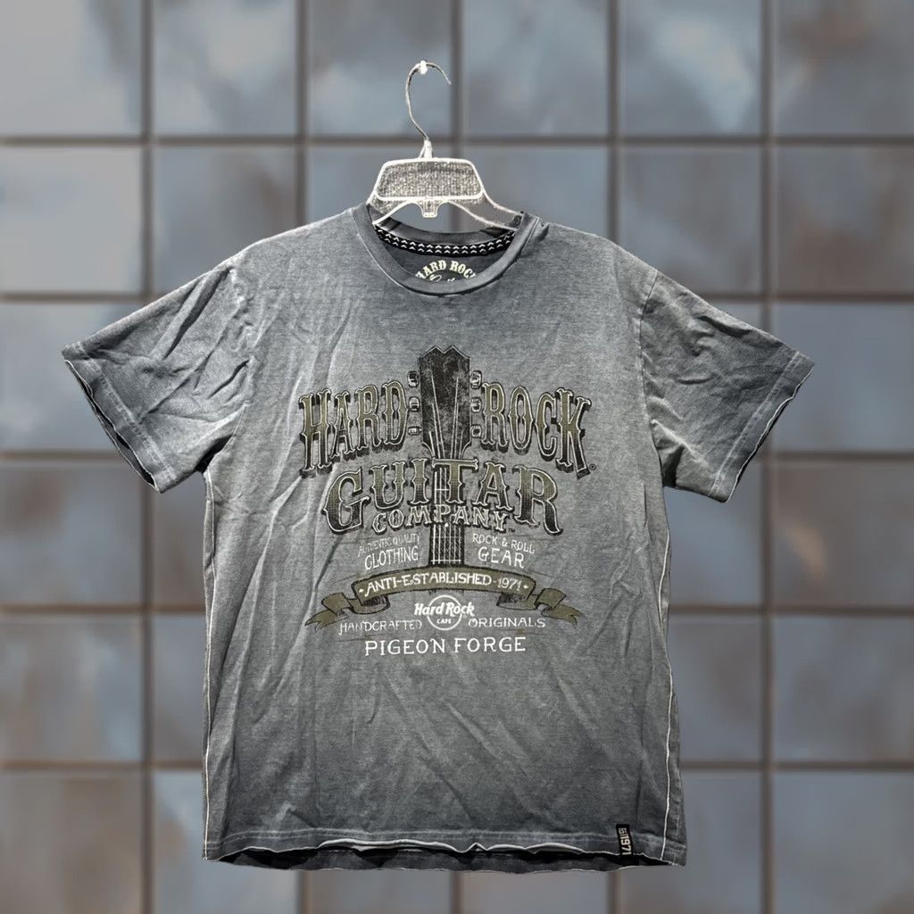 Hard Rock Cafe Retro Style Hard Rock Cafe Guitar Company Blue Short Sleeve T-Shirt Men’s Sz XL Size US XL / EU 56 / 4 - 1 Thumbnail