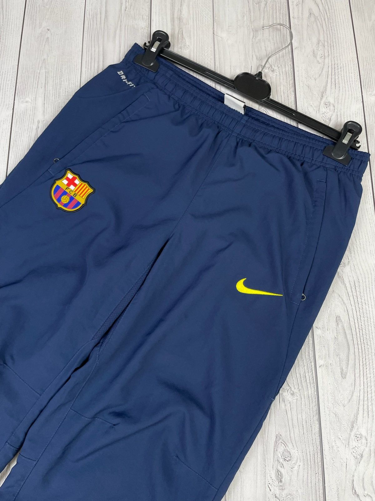 Nike Vintage nike Barcelona soccer pants size S logo Y2K drill Size US 30 / EU 46 - 2 Thumbnail