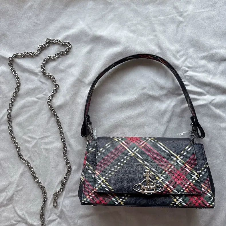 Vivienne Westwood Vivienne Westwood size os Large Checkered Baguette Underarm Size ONE SIZE - 1 Thumbnail
