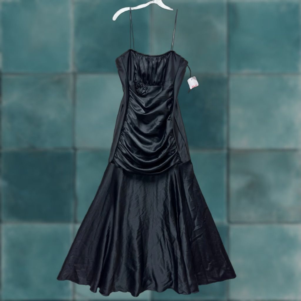 90s goth prom dress Zapakasa Women Black Red Mermaid Long Bridesmaid Dress with Beading  Spaghetti Straps 90s Vintage Formal Dress with Criss Cross Back