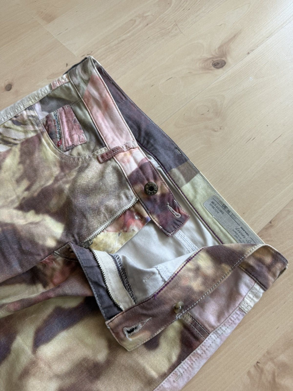 Diesel Diesel floral fullprint jeans Size 30" / US 8 / IT 44 - 8 Thumbnail