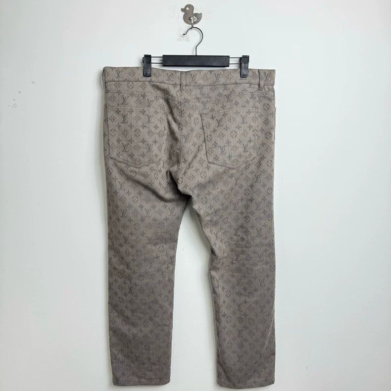 Louis Vuitton LouisVuitton logo printed all over in grey-2507 Size US 38 / EU 54 - 3 Thumbnail