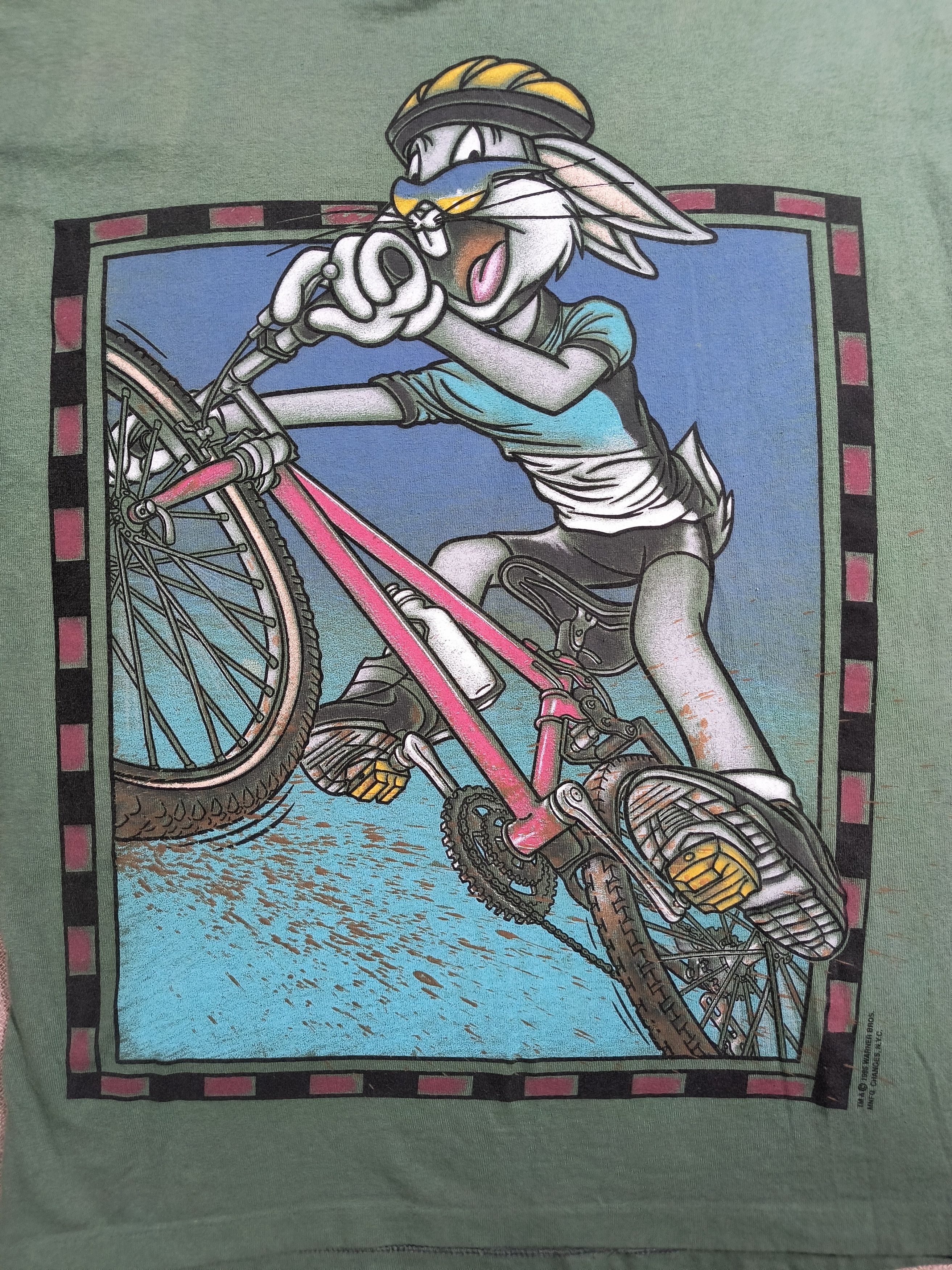 Changes Vintage Bugs Bunny bicyclist 1995 tee Size US L / EU 52-54 / 3 - 1 Thumbnail
