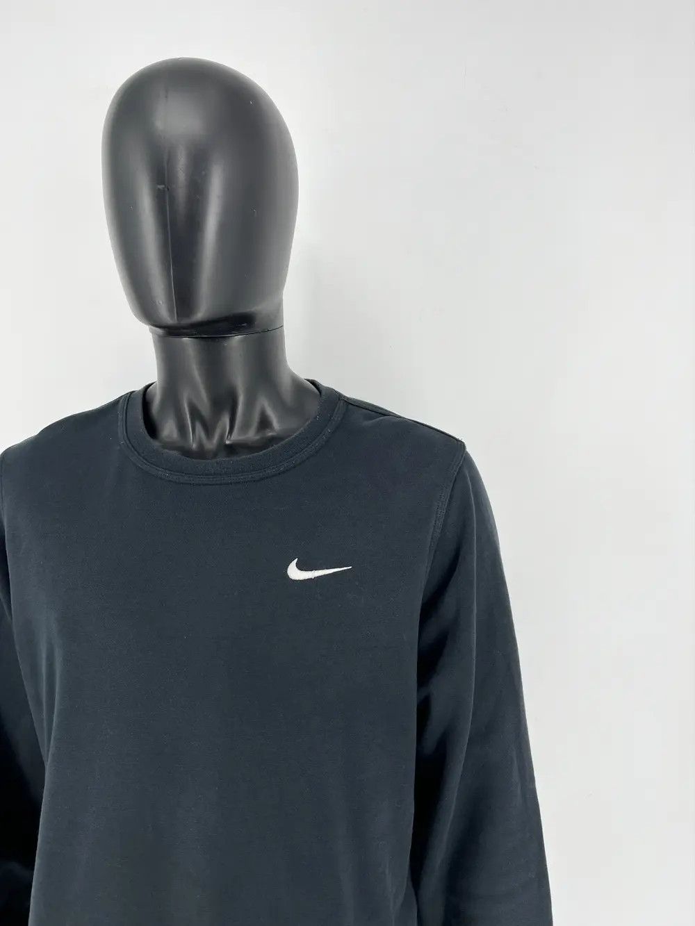 Nike × Vintage Vintage Nike Black Embroidery Logos Sweatshirt Crazy Style Size US L / EU 52-54 / 3 - 11 Thumbnail