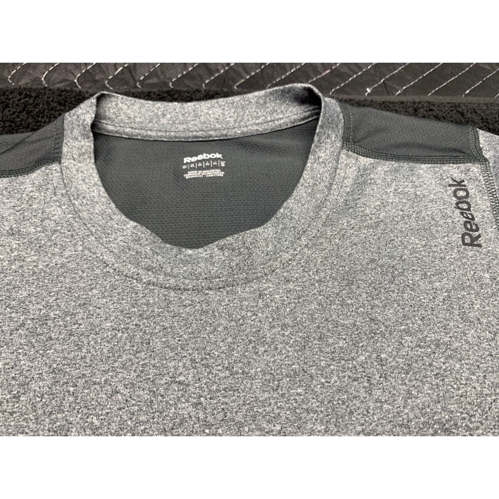 Reebok VINTAGE Reebok Men's Crew Neck T-Shirt Medium Gray Sportswear Activewear Size US M / EU 48-50 / 2 - 2 Thumbnail