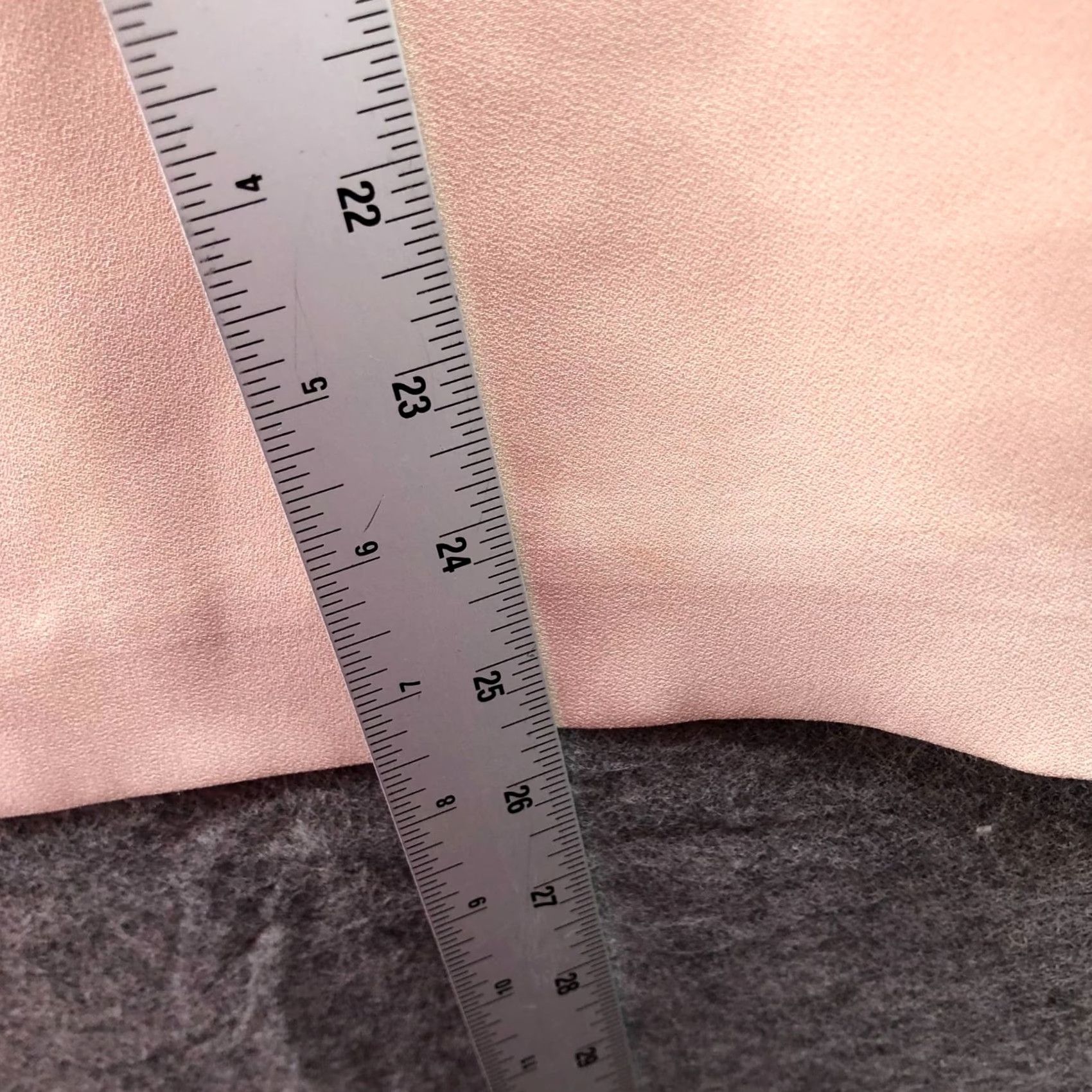 Talbots VINTAGE Talbots Pencil Skirt Womens 12 Peach Blush Pink Career Office Workwear Skirt Knee Length Lined Back Slit Size 34" / US 12 / IT 48 - 6 Thumbnail