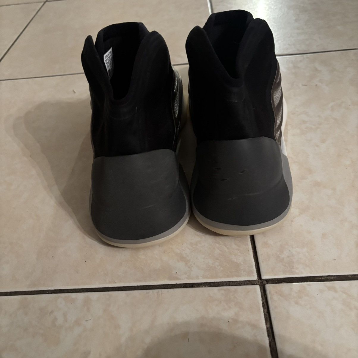 Yeezy Yeezy QNTM Size US 11 / EU 44 - 3 Thumbnail