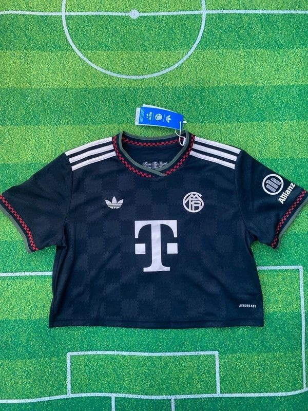 Adidas Adidas FC Bayern 25/26 women's soccer jersey cropped size L Size L / US 10 / IT 46 - 1 Thumbnail