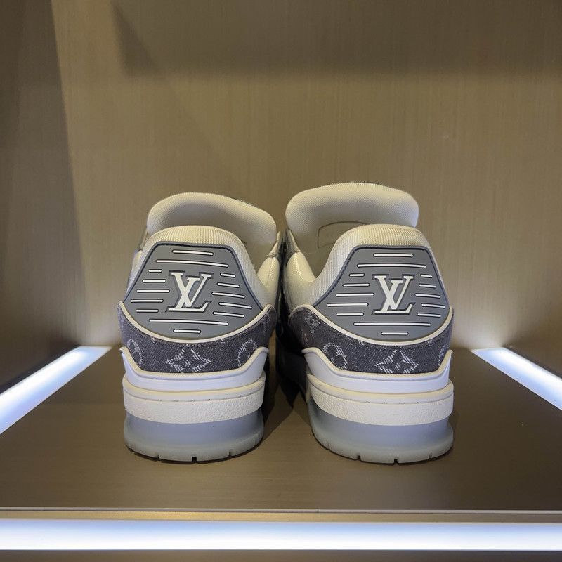 Louis Vuitton Louis Vuitton Trainer Low-Top Sneakers in Black and White - Size US 8 / EU 41 - 3 Thumbnail