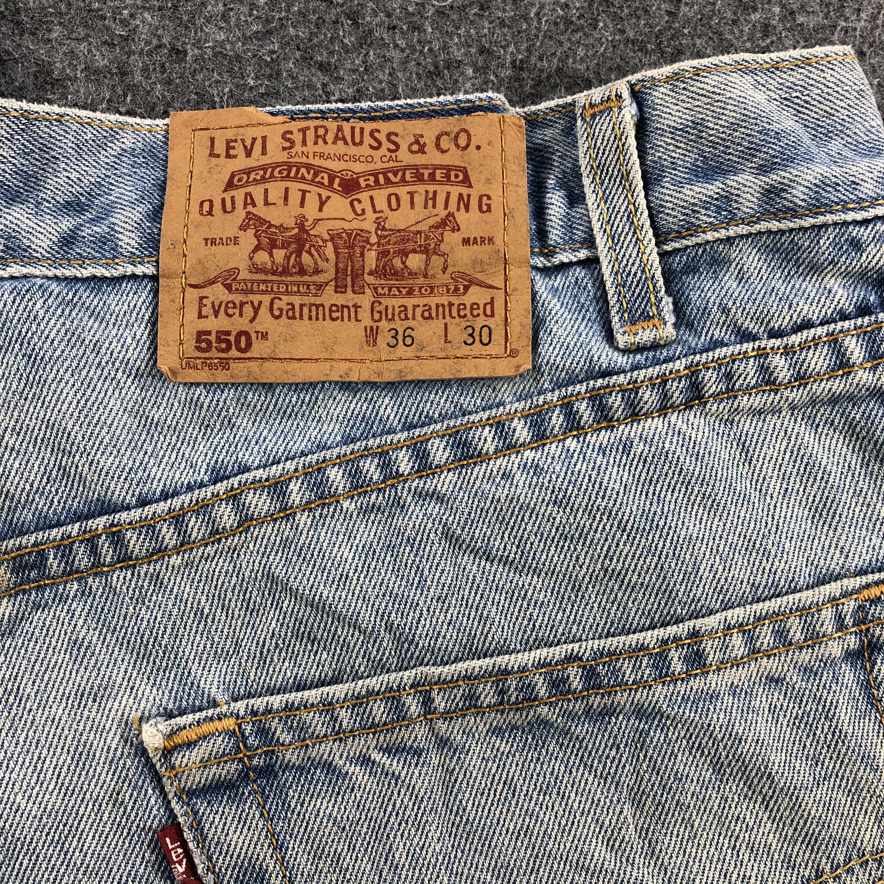 Levi's 90s Light Washed Vintage Levis 550 Jeans-J1022 Size US 35 - 5 Thumbnail