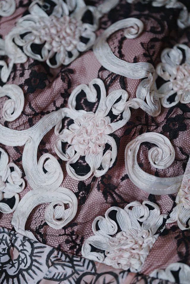 Other Zandra Rhodes 80s Vintage Pink Silk 3D Lace Bustier Dress Size M / US 6-8 / IT 42-44 - 4 Thumbnail
