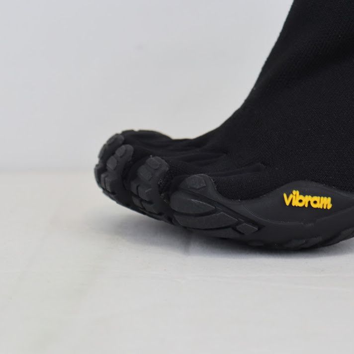Balenciaga o1rshd1 Monocolor Knit Heeled Toe Boots in Black Size US 5 / IT 35 - 6 Thumbnail