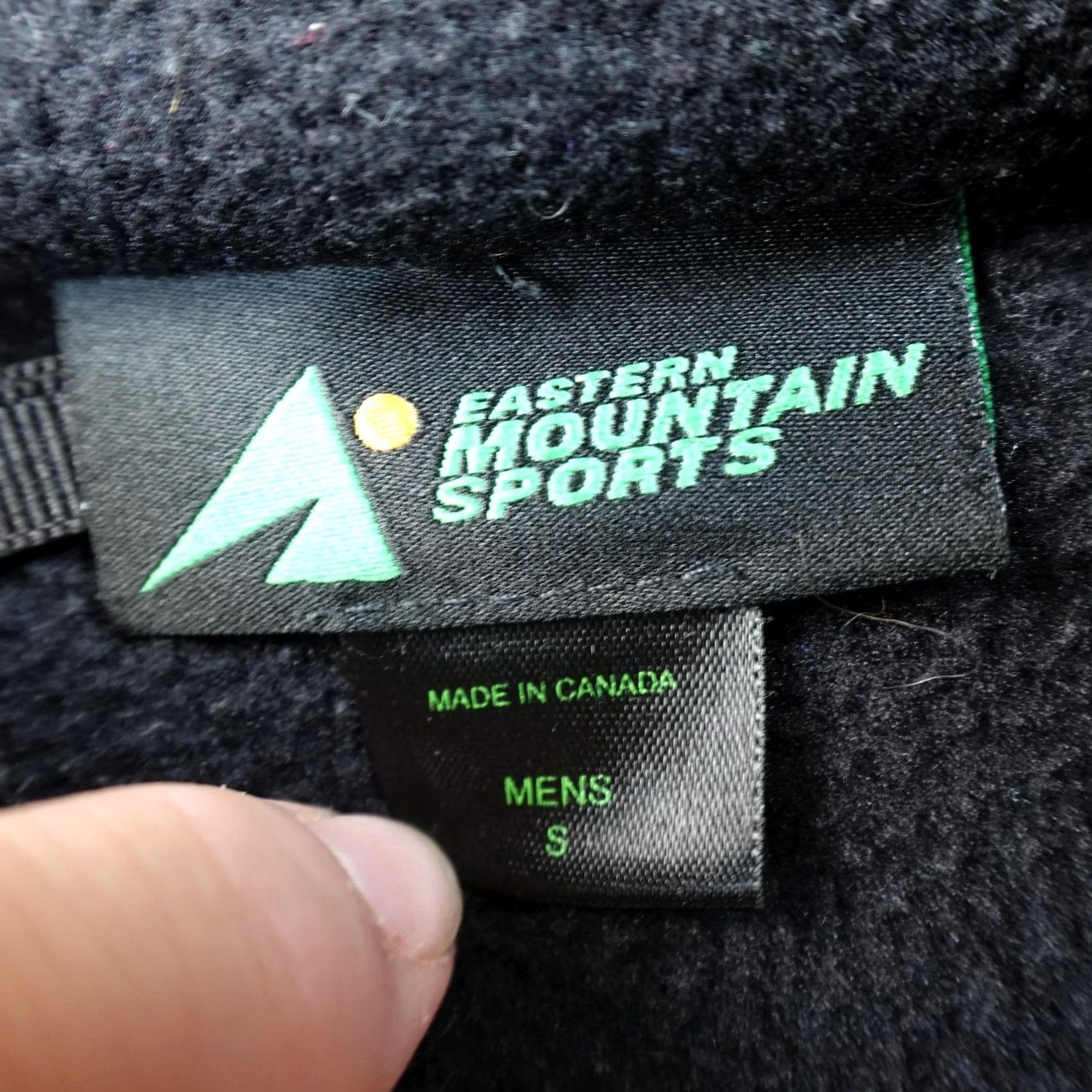 Eastern Mountain Sports VINTAGE: Eastern Mountain Sports Vest Mens S Black Fleece Full Zip Outdoor Hiking Trail Size US S / EU 44-46 / 1 - 5 Thumbnail