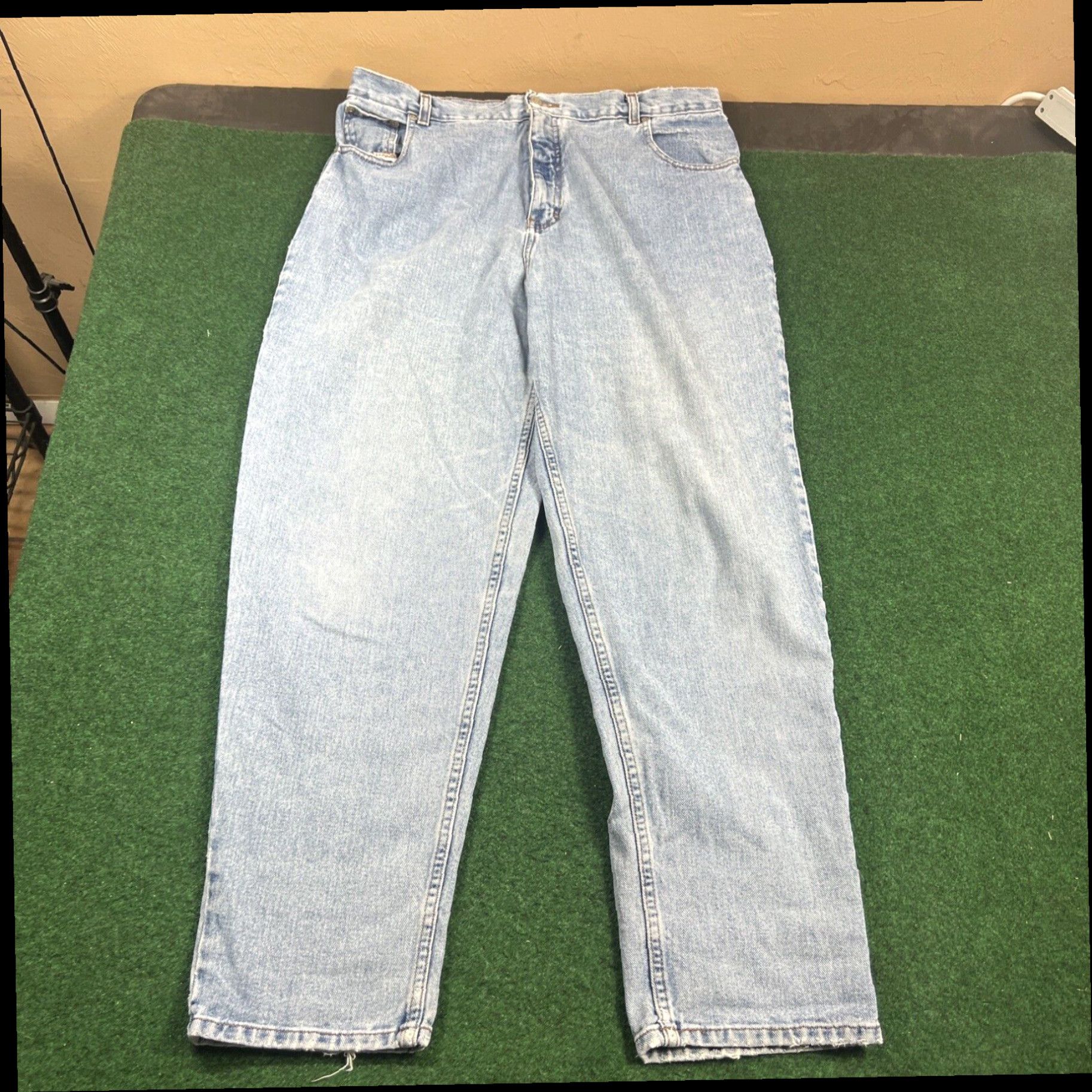 Vintage Crossroads Jeans Womens 18R Relaxed Straight Denim Pants Ladies Light Wash Size 40" / US 18 - 1 Thumbnail