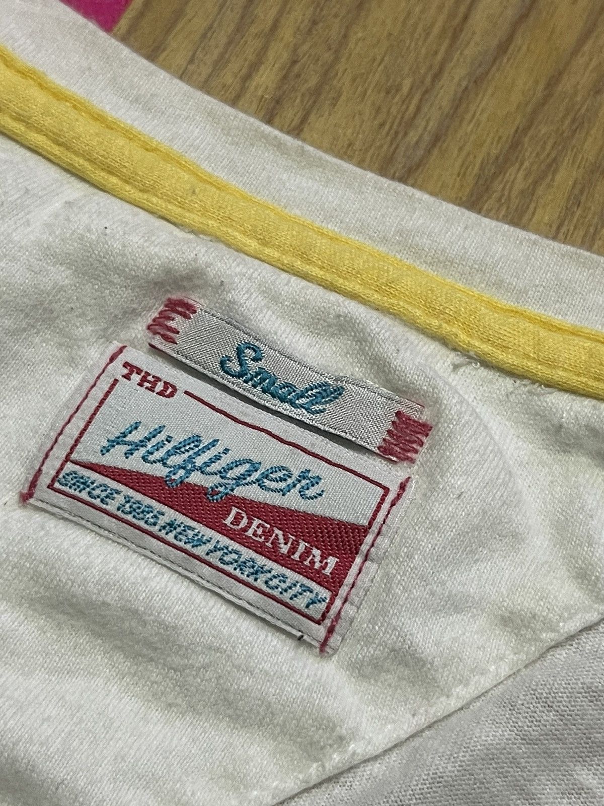 If Six Was Nine Y2K HILFIGER WOMEN'S short sleeve tshirt Size S / US 4 / IT 40 - 6 Thumbnail