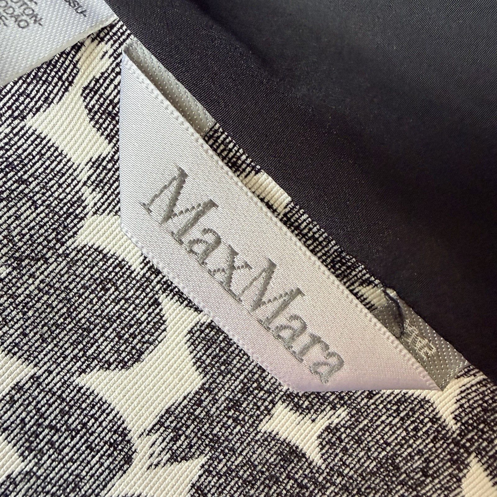 Max Mara Max Mara Blazer Jacket Womens US 10 Black White Abstract Size L / US 10 / IT 46 - 9 Thumbnail