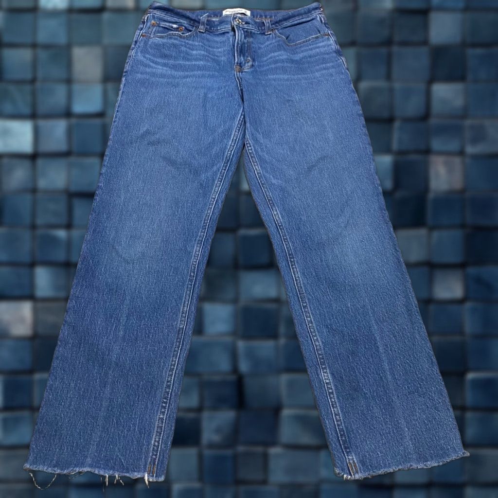 Abercrombie & Fitch Abercrombie & Fitch Jeans Womens sz 8 Blue Denim Medium Wash Straight 8 Blue Jeans Womens Regular Size 8 Vintage? No Size 30" / US 8 / IT 44 - 1 Thumbnail