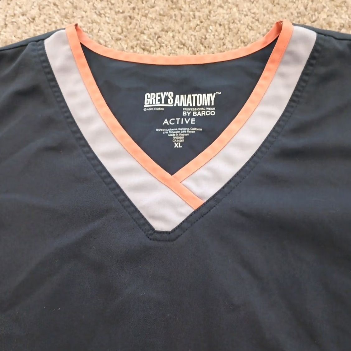 Vintage Grey'S Anatomy Top S Gray Active Scrub Womens Short Sleeve Neck Size S / US 4 / IT 40 - 2 Thumbnail