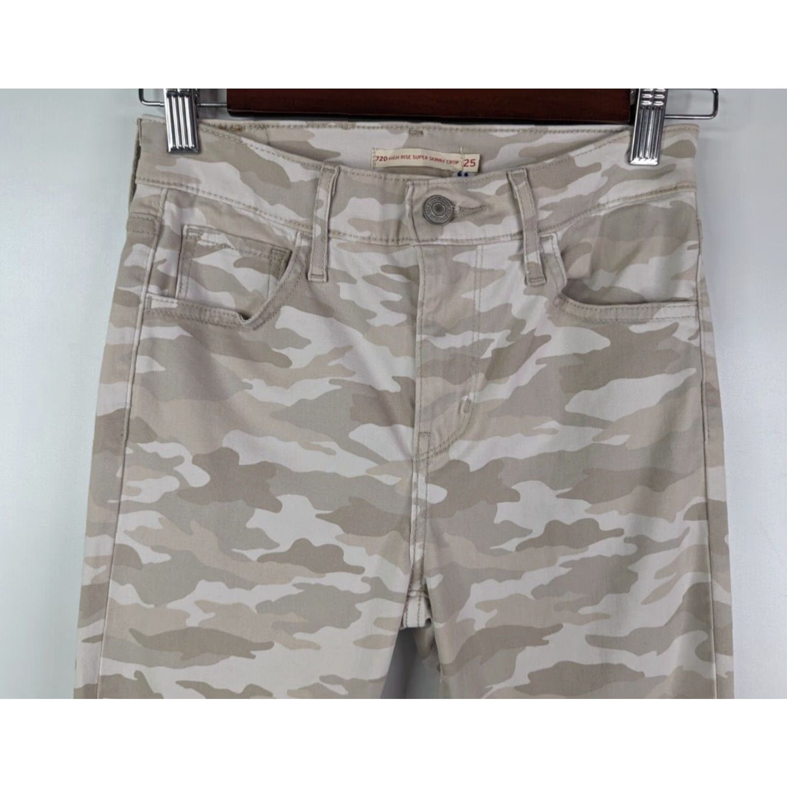 Levi's Levi's 720 High Rise Super Skinny Crop Jeans Beige Camo Women Size 25 Regular Cotton Blend Pants Size 42" / US 20 - 2 Thumbnail