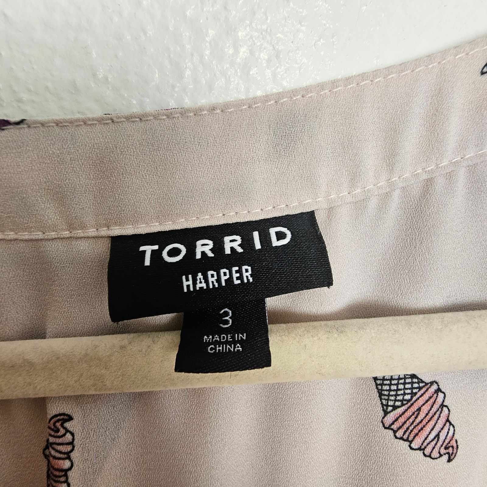 Corridor Torrid Harper Ice Cream Print Pink Blouse 3/4 Sleeve 2X Size XXL / US 16-18 / IT 52-54 - 6 Thumbnail