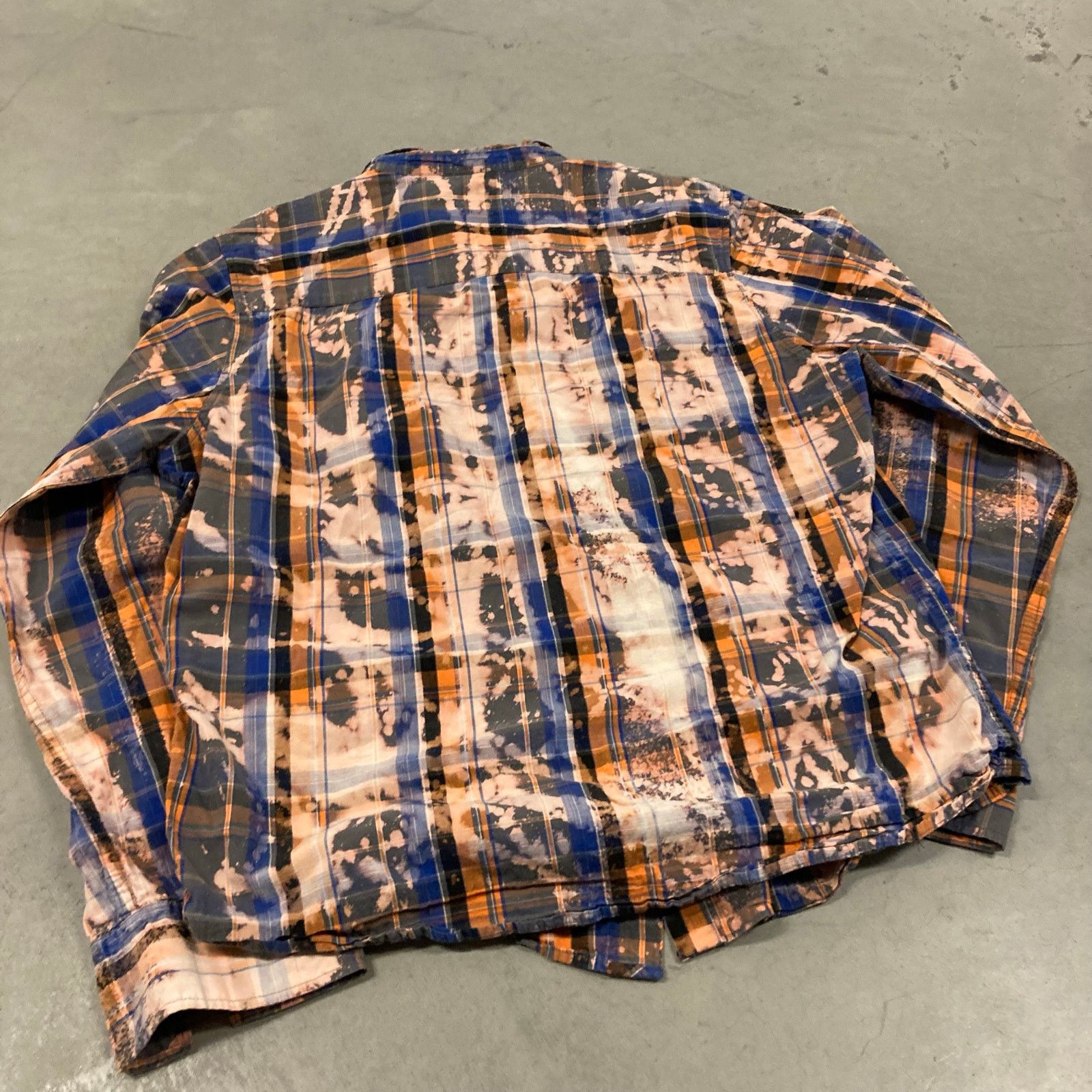 Vintage Y2K bleached flannel T-Shirt Size US XL / EU 56 / 4 - 2 Thumbnail