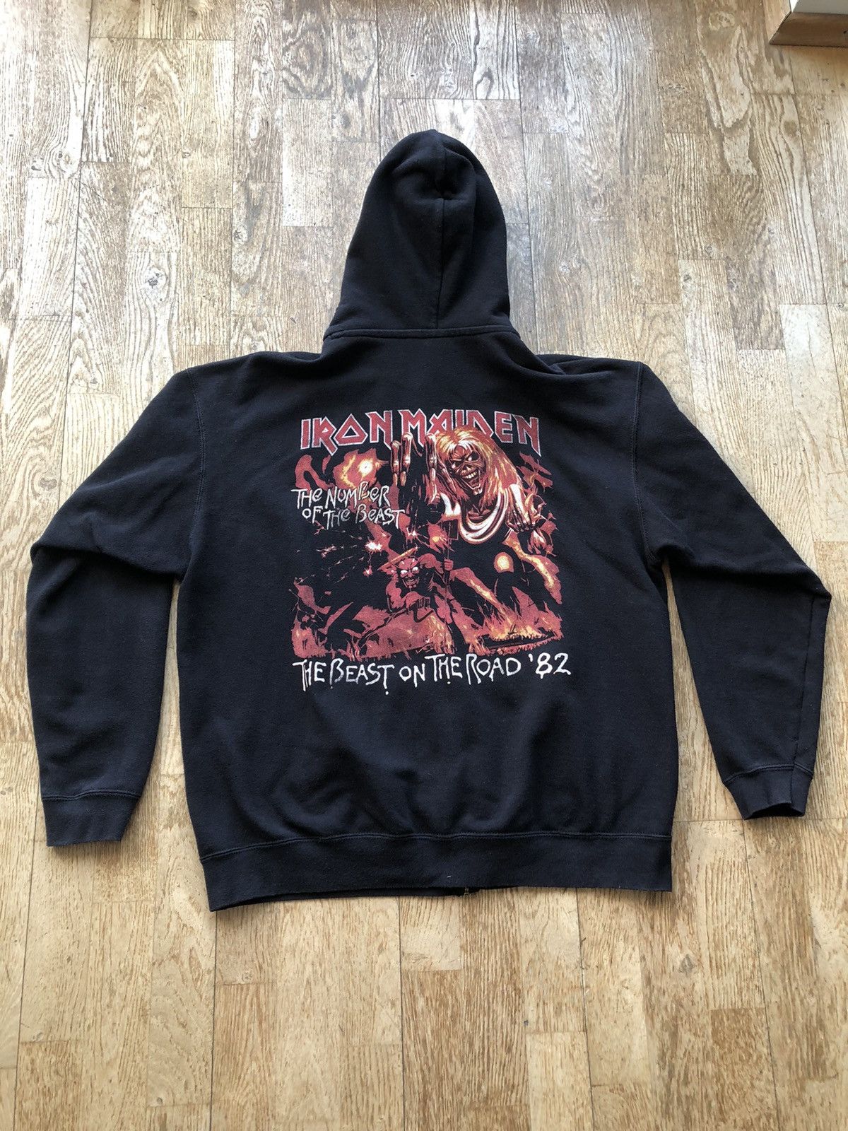 Iron Maiden × Vintage IRON MAIDEN 1982 THE BEAST ON THE ROAD ZIP SWEATSHIRT Size US XL / EU 56 / 4 - 2 Thumbnail