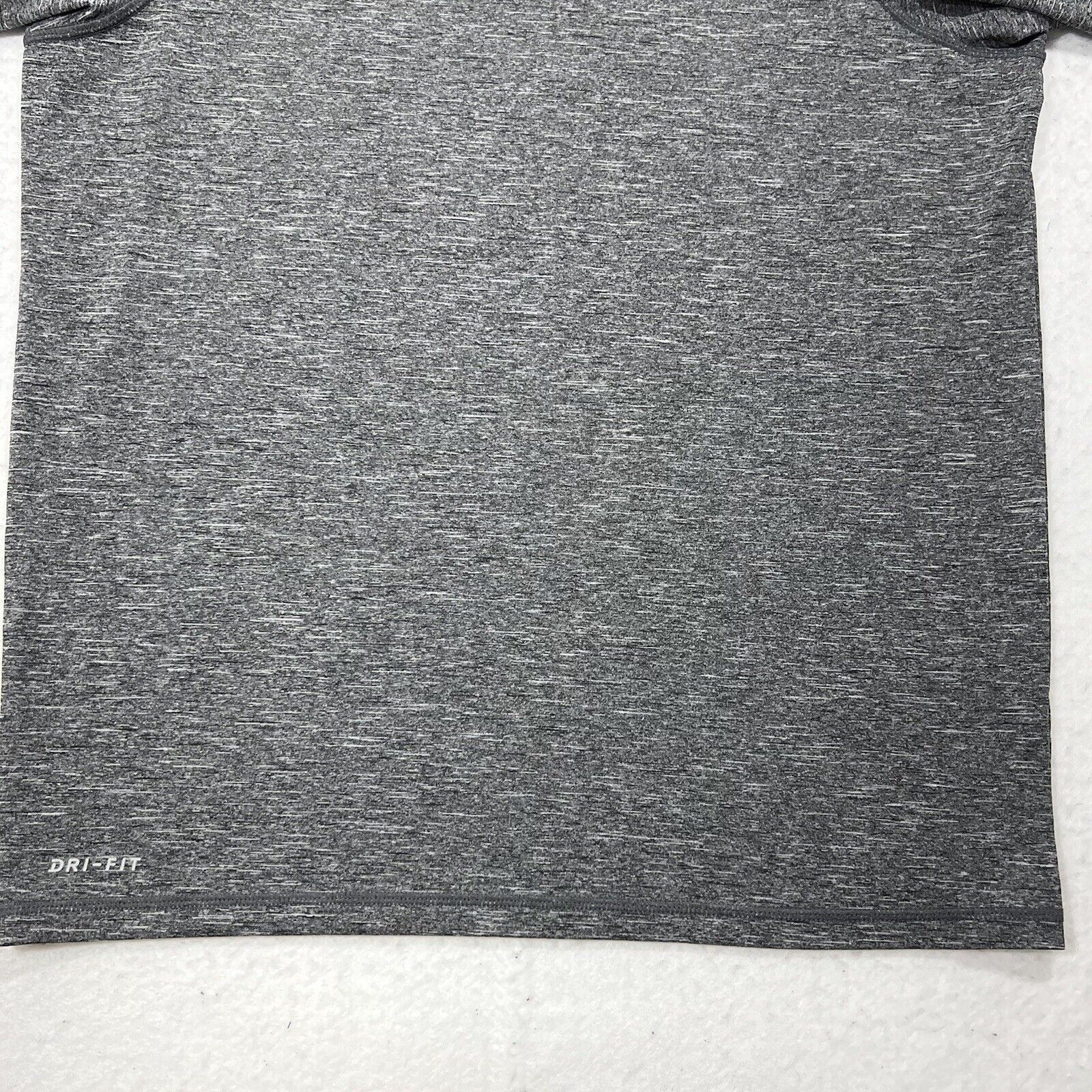 Nike Nike Dri Fit Medium Solid Gray Athletic T Shirt Swoosh Logo Size US M / EU 48-50 / 2 - 5 Thumbnail