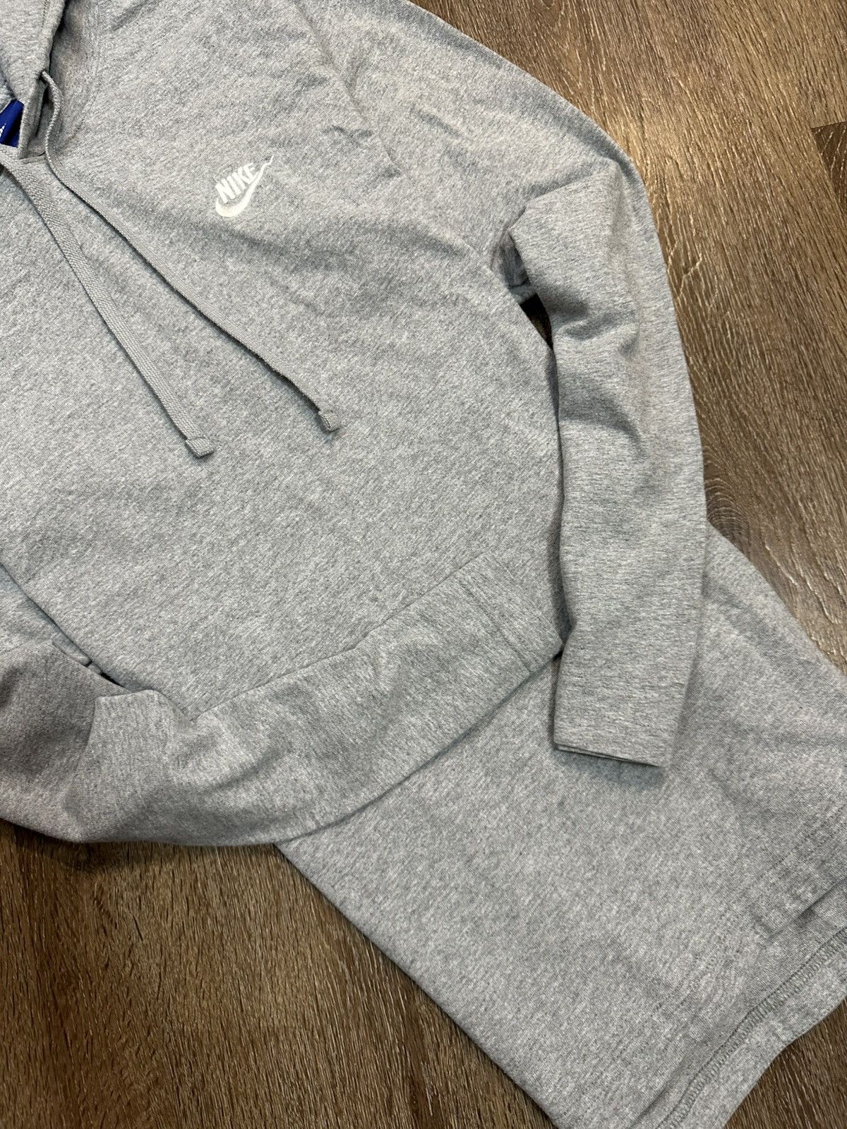 Nike Vintage Nike Hoodie Small Logo Y2K Streetwear Size US S / EU 44-46 / 1 - 4 Thumbnail