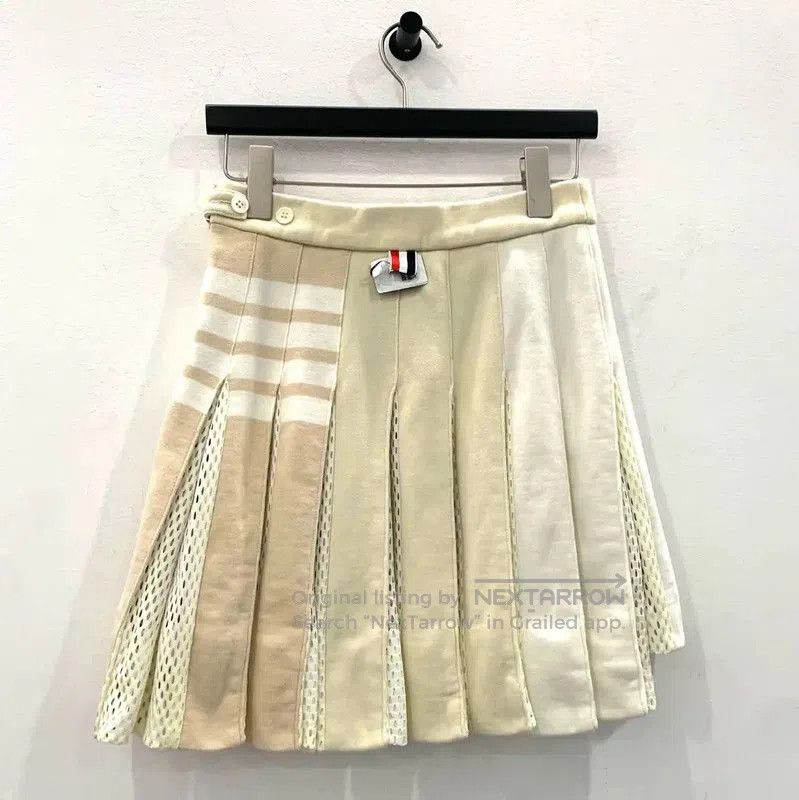 Thom Browne Thom Browne Women's Beige Cotton Shorts . Size 23" - 1 Thumbnail