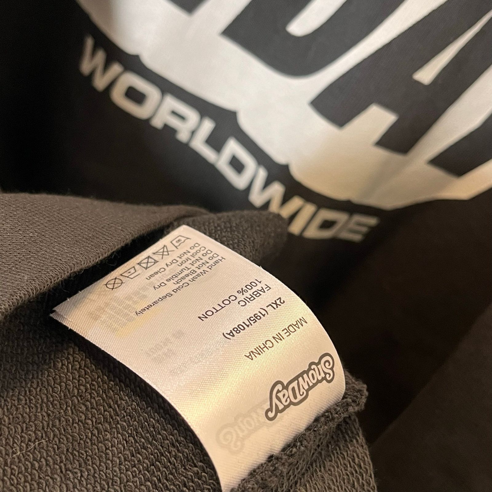 Snowday •NWT• SNOWDAY WORLDWIDE STREETWEAR BLACK HOODIE • MENS 2XL Size US XXL / EU 58 / 5 - 10 Thumbnail