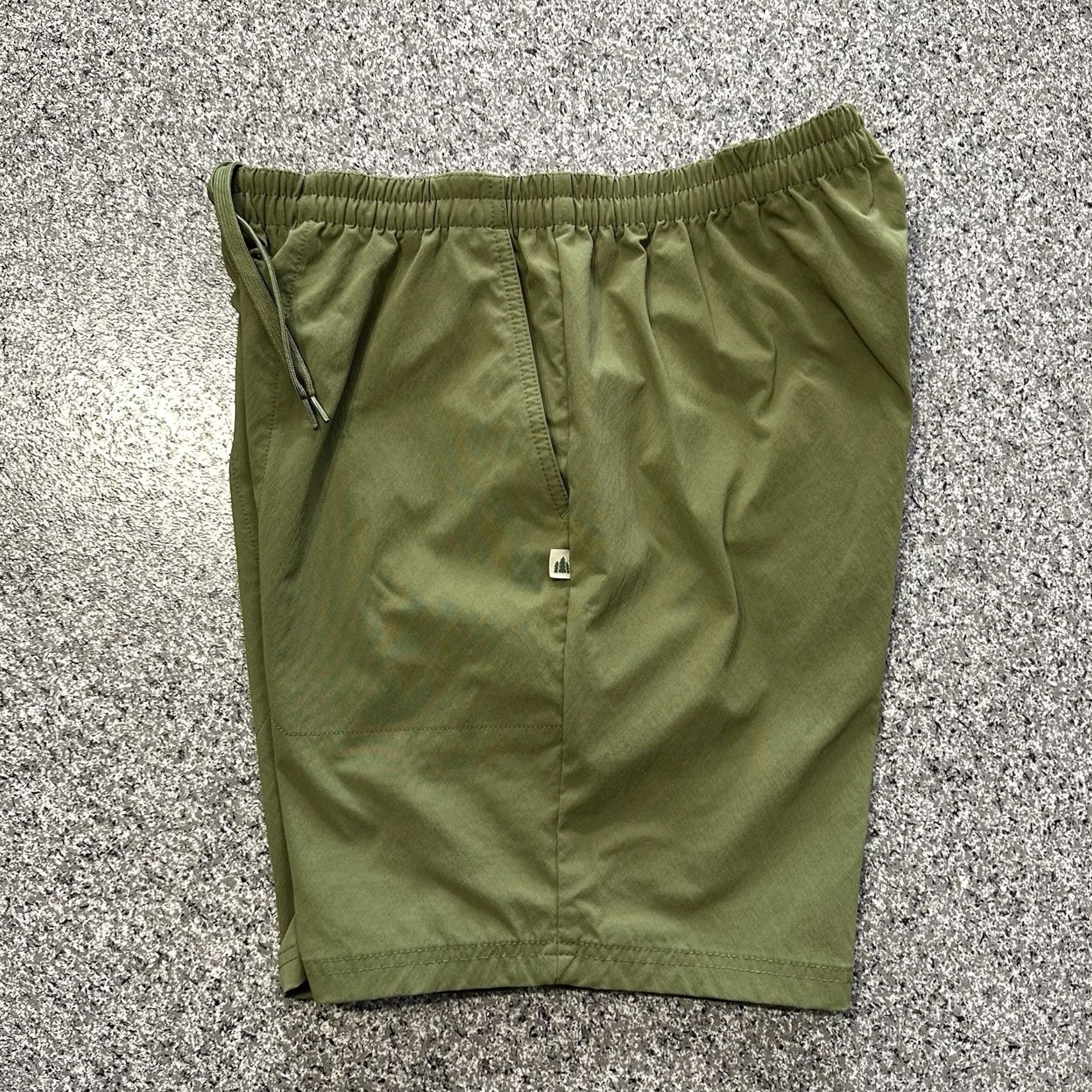 Vintage Lake & Trail Lake Trail Shorts Mens M Outdoor Green Nylon Stretch Hiking 7” Pockets, 7 in Inseam Regular Fit Nylon Spandex Pull On Size US 31 - 4 Thumbnail
