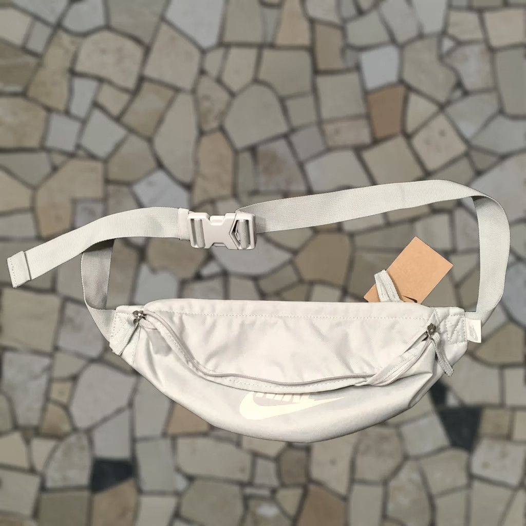 Nike Nike Bag Mens Green BNWT FANNY PACK WAIST WHITE SWOOSH LIGHT LIME Size ONE SIZE - 1 Thumbnail