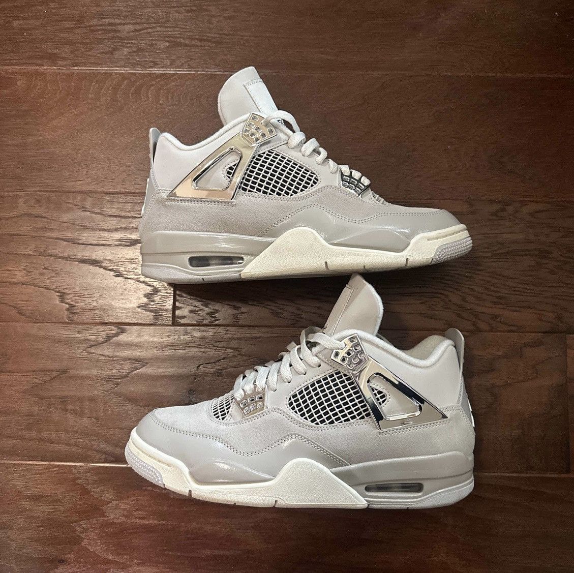 Jordan Brand Air Jordan 4 Retro “Frozen Moments” Size US 8.5 / EU 41-42 - 2 Thumbnail