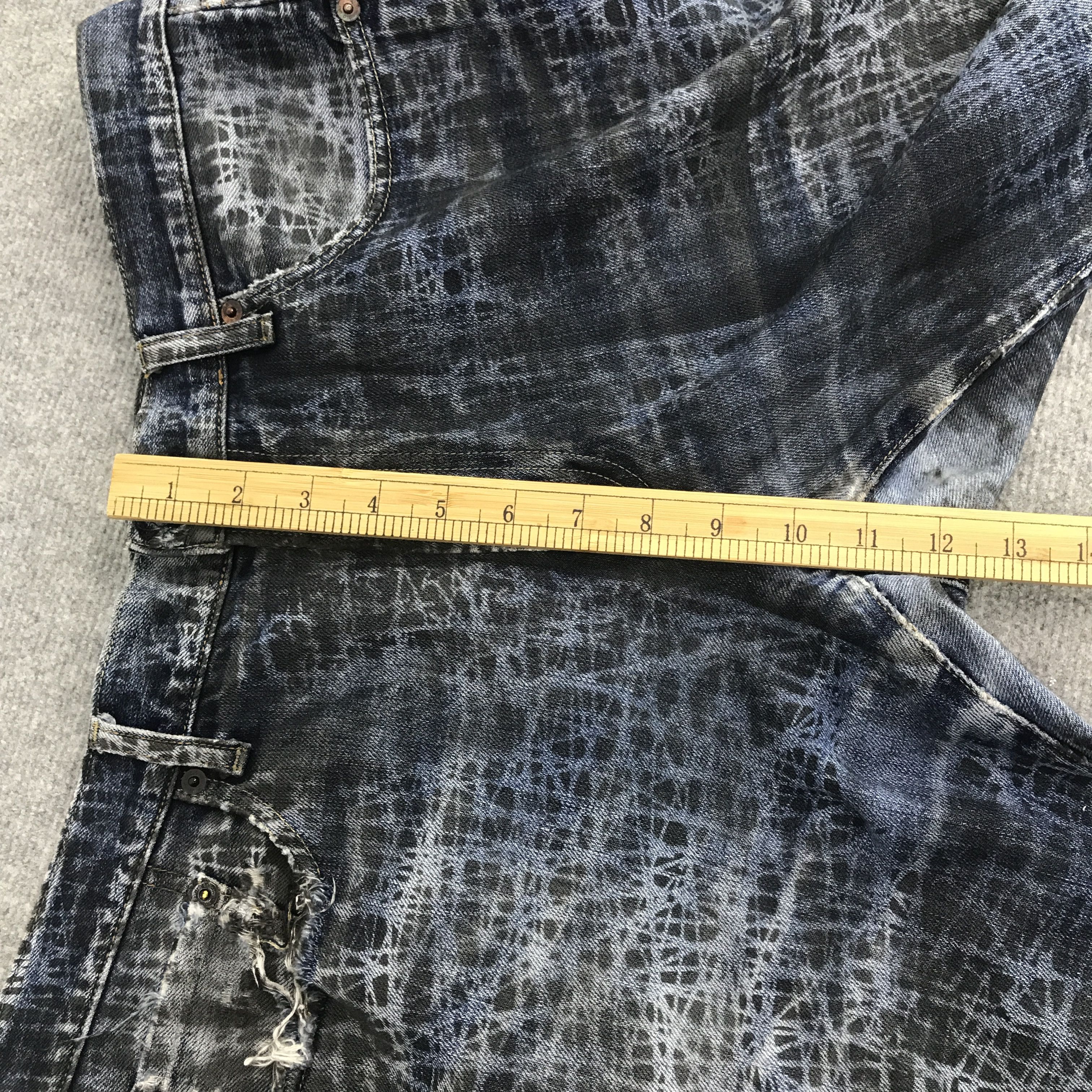Japanese Brand × Uniqlo Rare Uniqlo Regular Custom Art Style Denim Jeans Size US 35 - 8 Thumbnail