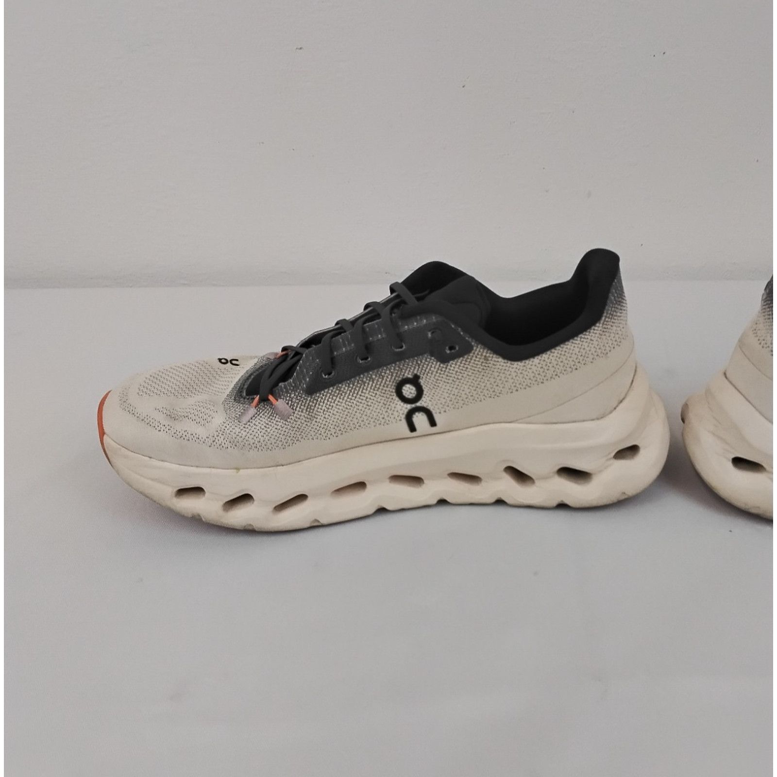 On On Cloud Cloudtec Running Shoe Women's 9.5 Iron Dew White Size US 9.5 / IT 39.5 - 7 Thumbnail