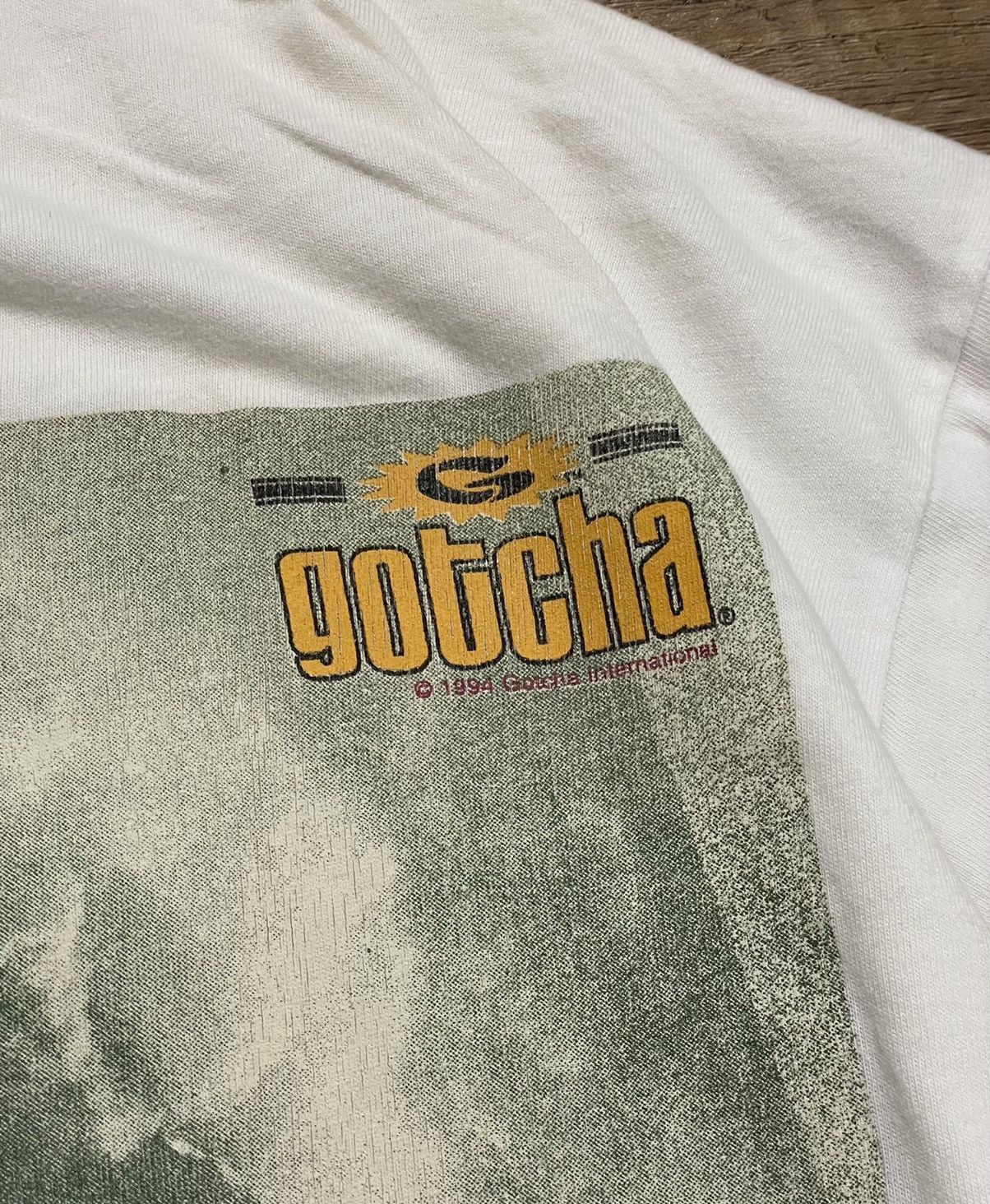 Gotcha Rare Vintage Gotcha USA 1994 Surfing Skate T shirt Size US L / EU 52-54 / 3 - 6 Thumbnail