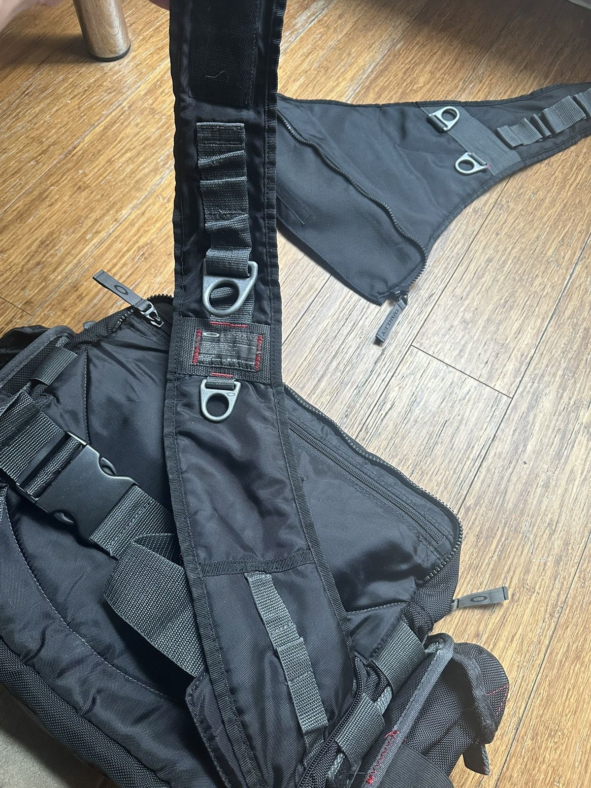 Oakley Oakley Vintage Tactical Field Gear Messenger Sling Gorpcore Size ONE SIZE - 14 Thumbnail